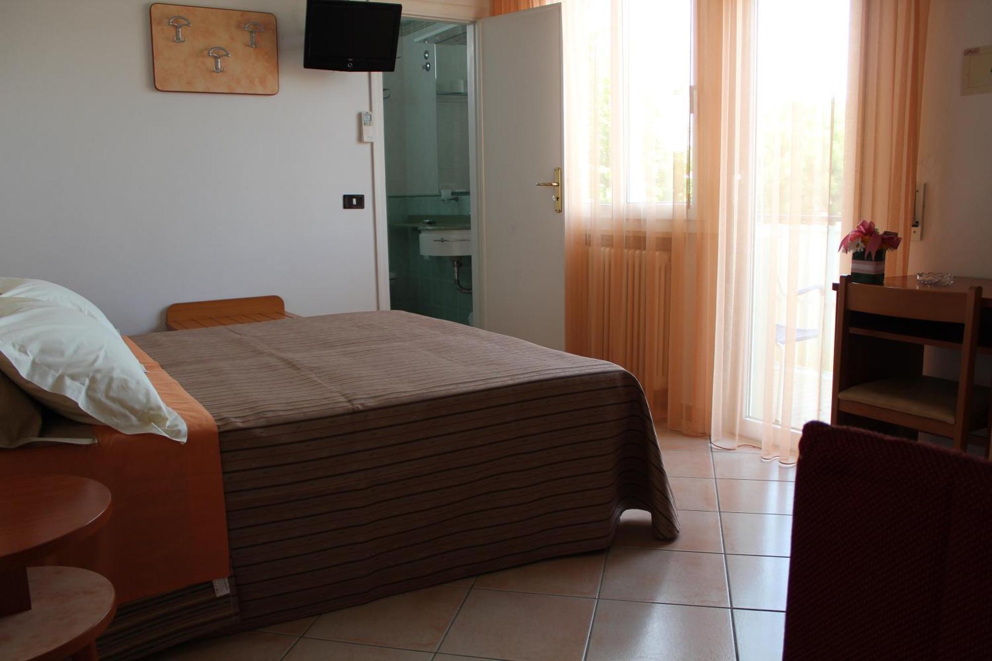 Hotel Verdemare Rimini Zimmer foto